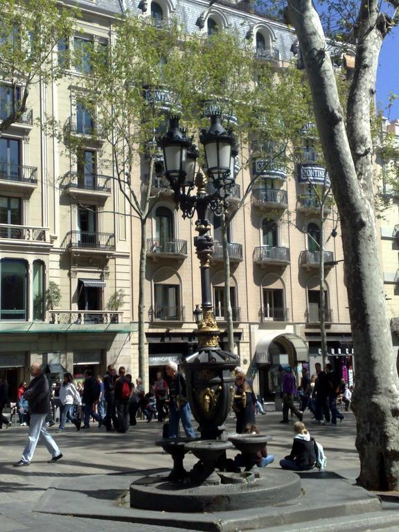 Hostal Capitol Ramblas Barcelona Kültér fotó